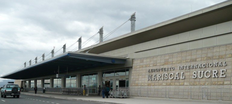 Quito airport cargo terminal
Ecuador, Quito
Transmitting a signal from perimeter security, monitoring, mobile application for guards
